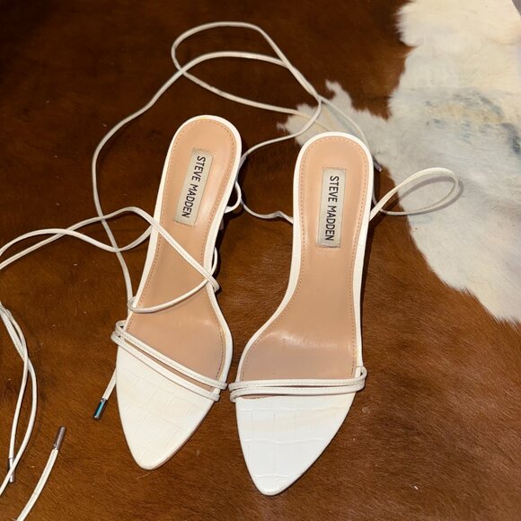 Steve Madden White Flamin Sandal (8) - Picture 6 of 12